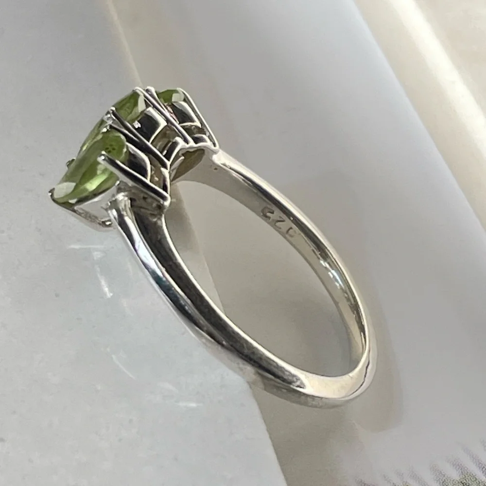 Stunning 925 Sterling Silver Peridot Ring, US:7 “VIBES”